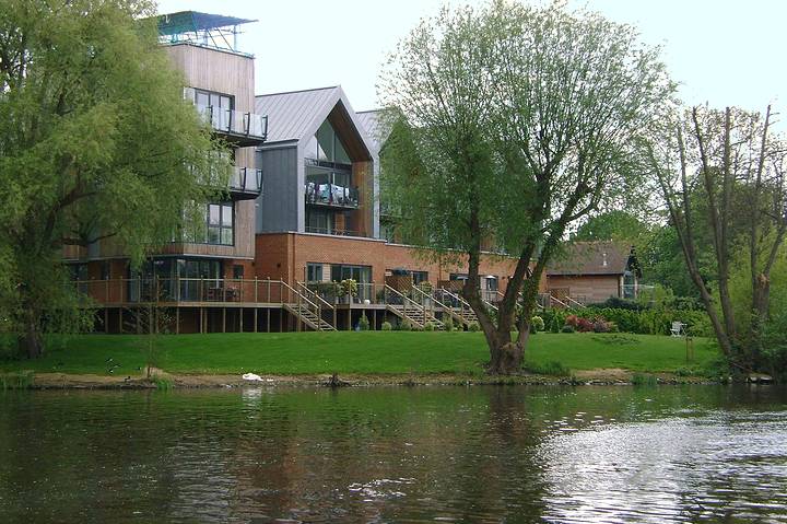 Riverside homes in Weybridge